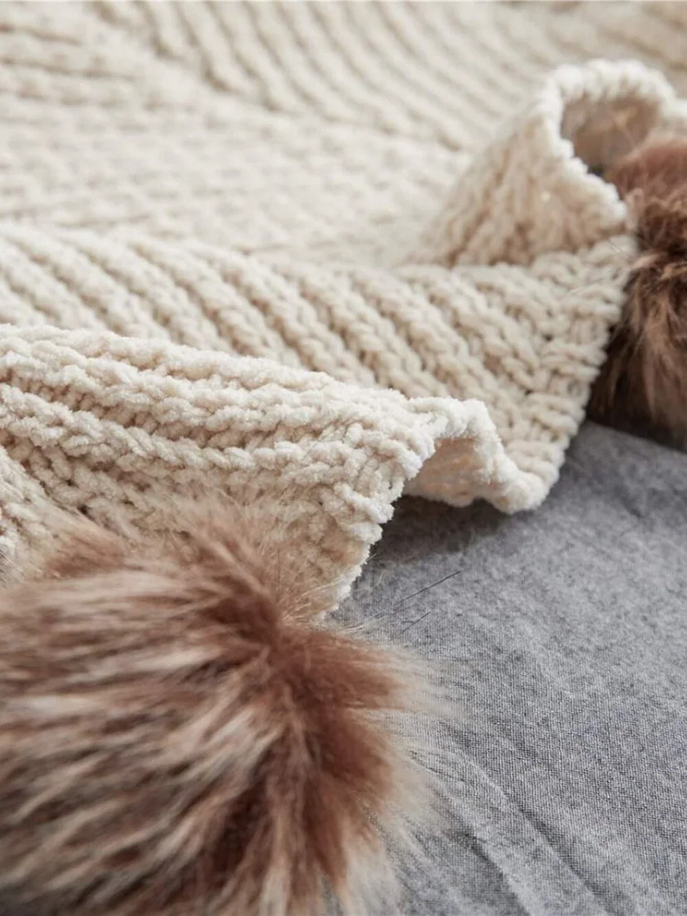 Fur Pom Pom Knit Throw Blanket  51 x 63in